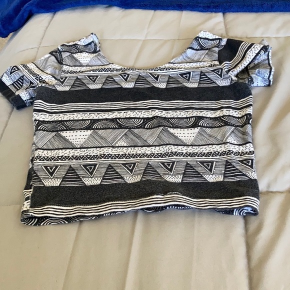 American apparel Black and white crop top